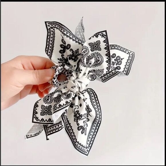 Bandana Bow Hair Claw Clip - Picture 2 of 4